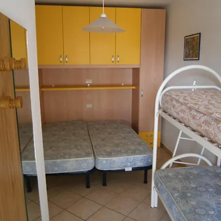 Condominio Columbus * Бибионе